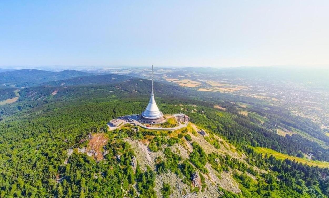 Apartman Pod Jestedem Svetla pod Jestedem Exteriör bild